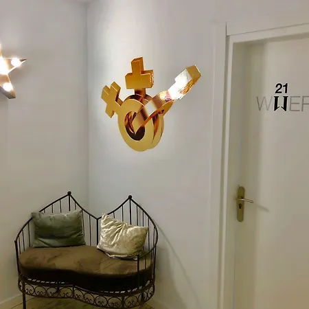 Hotel Eleven